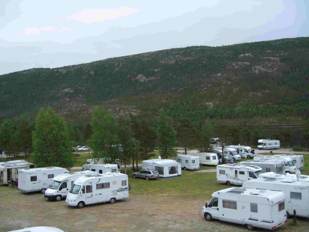 Готель Tommerneset Camping Innhavet Екстер'єр фото